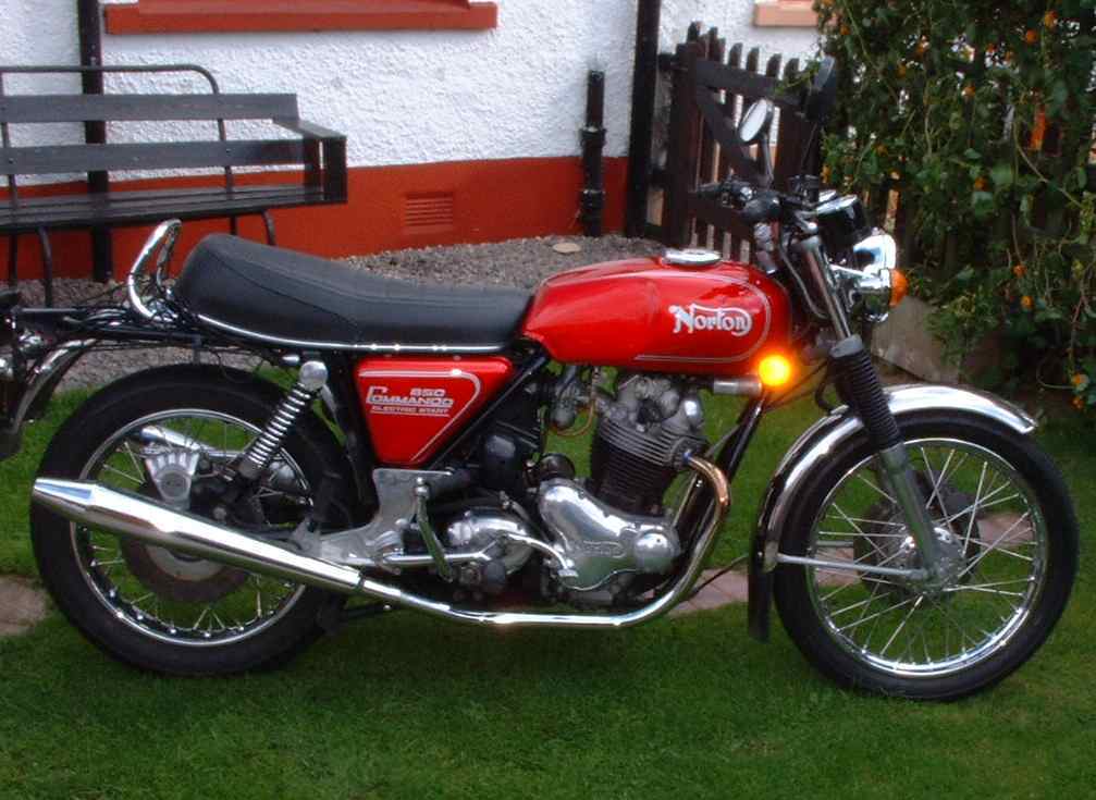 norton-850commando-75-bikepics-282151.jpg