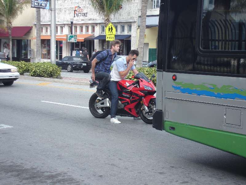 motard mia redi.jpg