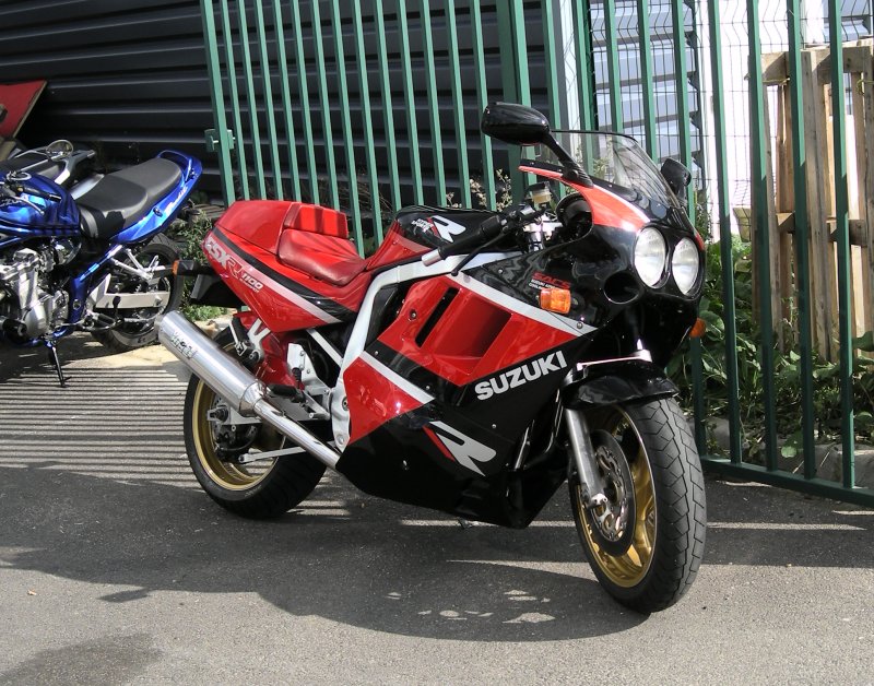 1100 gsxr.jpg