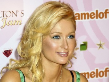 n517827_paris_hilton_3_preview.jpg