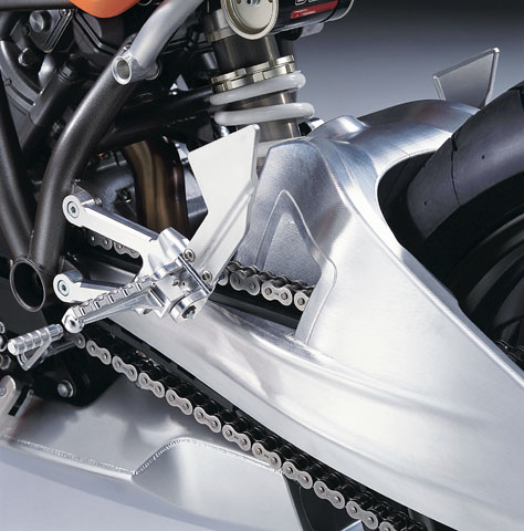 2004-ktm-rc8-05-zoom.jpg