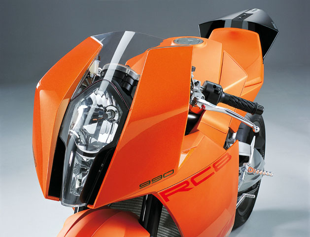 2004-ktm-rc8-08-zoom.jpg