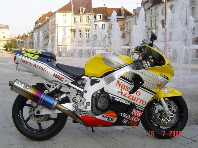 900cbr.jpg