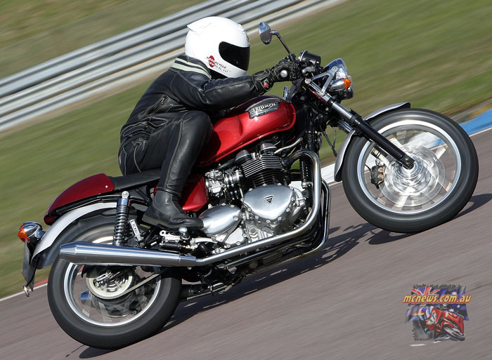 thruxton red.jpg