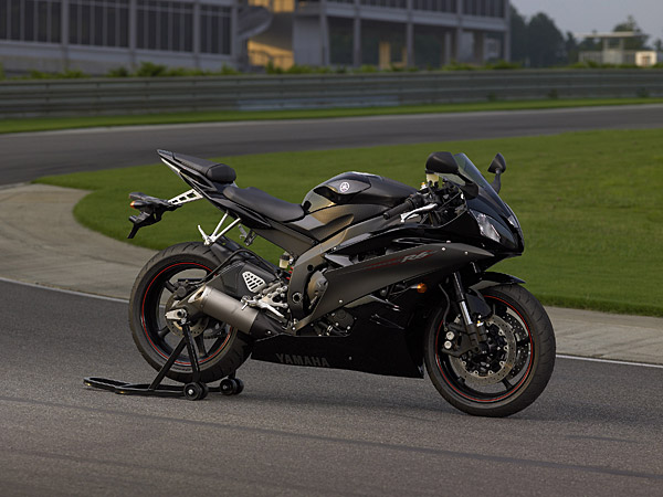 r6-1.jpg