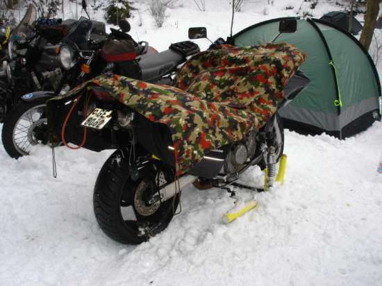 faire de la moto sur le neige.jpg