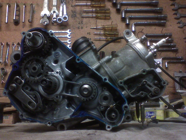 suzuki rm 125 1999 mot 002.jpg