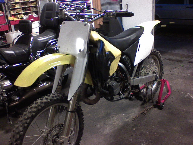 125 suzuki rm 001.jpg