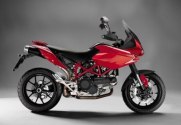 voici-ce-que-devrait-etre-le-futur-gros-trail-routier-ducati-37225-1-zoom.jpg